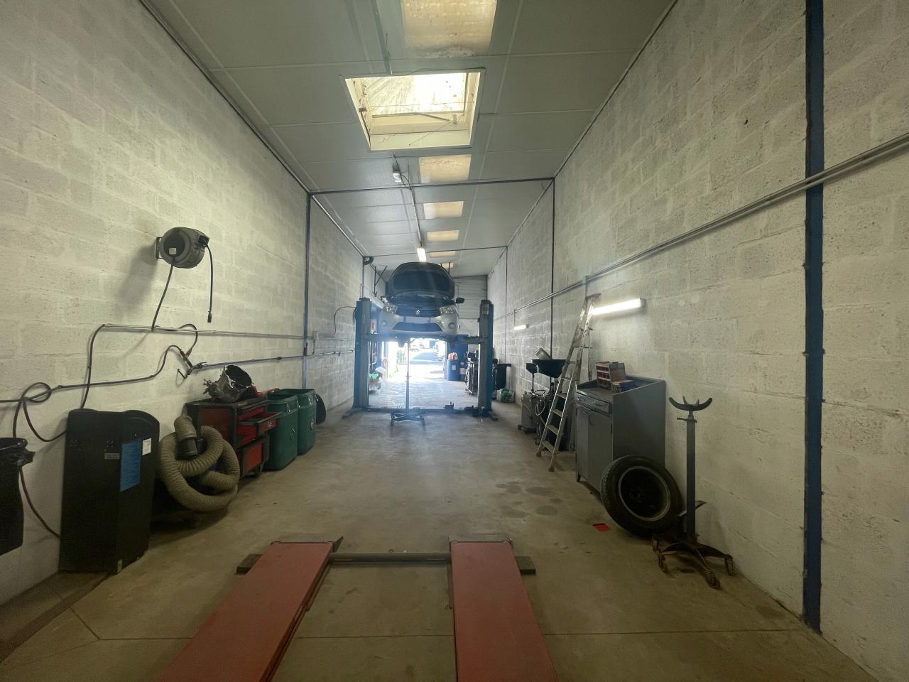 Local d'activité Carrières-sur-Seine 893m² Location local d'activité Carrières-sur-Seine Yvelines OLACT2203363 9